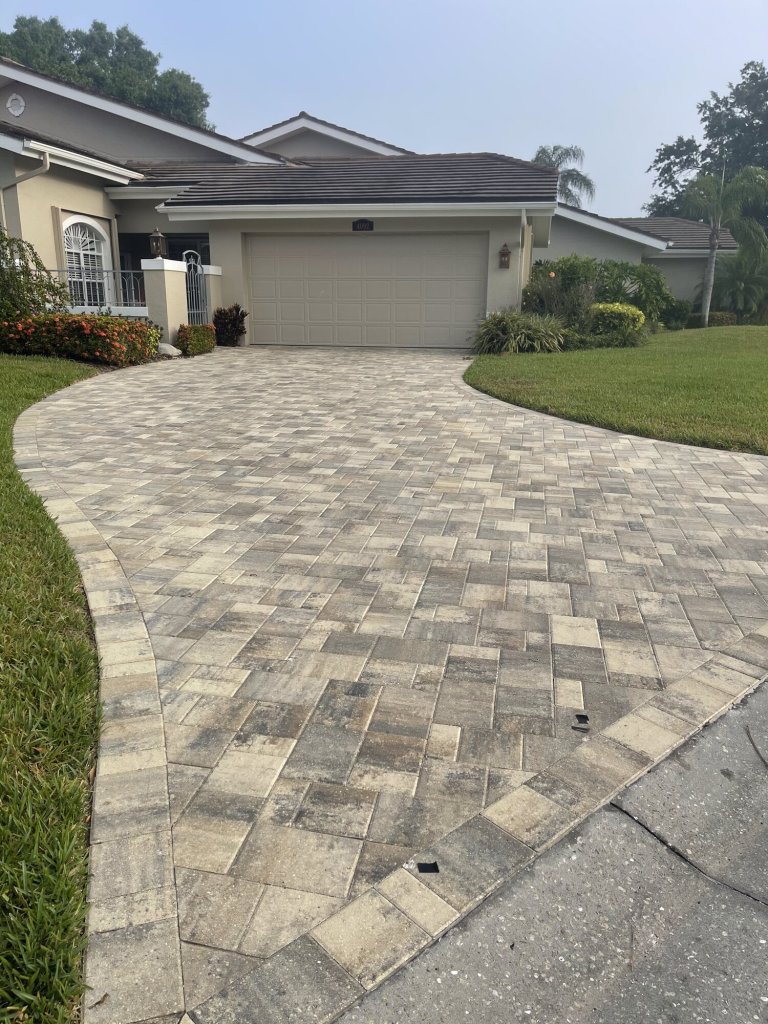 Paver driveway with border - Paver Design Center, Sarasota FL
